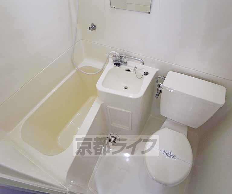 バス・シャワールーム　綺麗なユニットバスです。