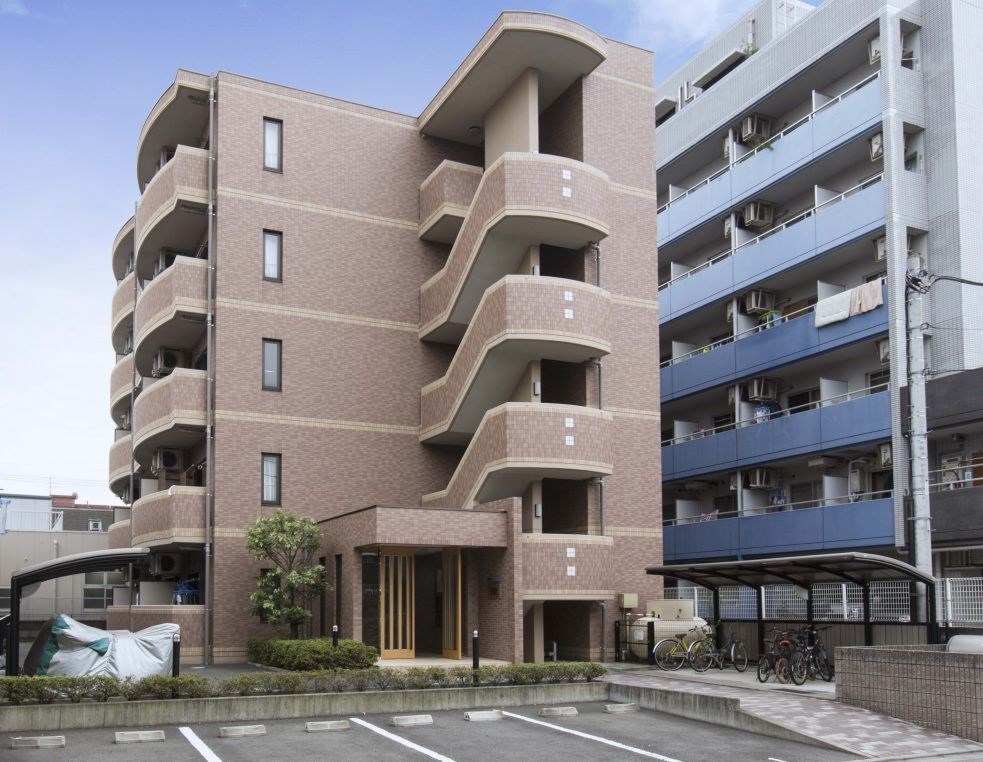 建物外観　駅まで徒歩圏内で交通便利です。