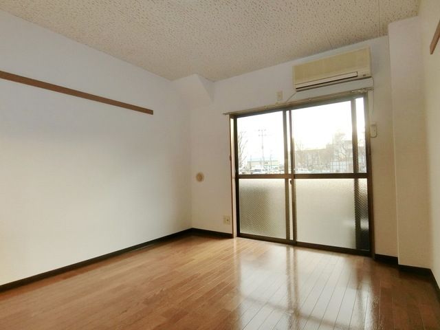 居室・リビング　内装