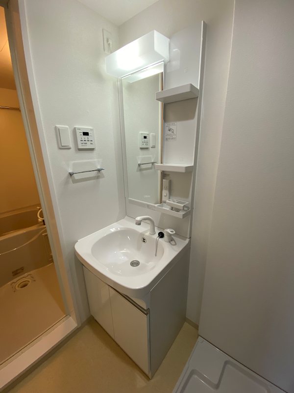 洗面設備　別のお部屋の写真ですが参考までに