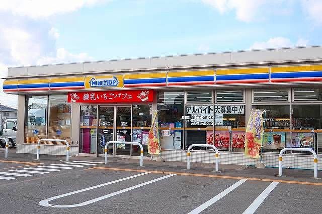 コンビニ　ミニストップ（コンビニ）まで450m