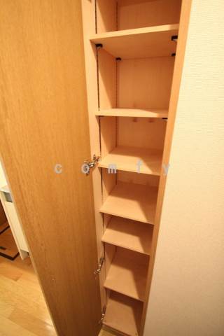 収納　高さのあるシューズボックス