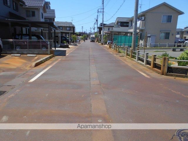 その他　前面道路（その他）まで0m