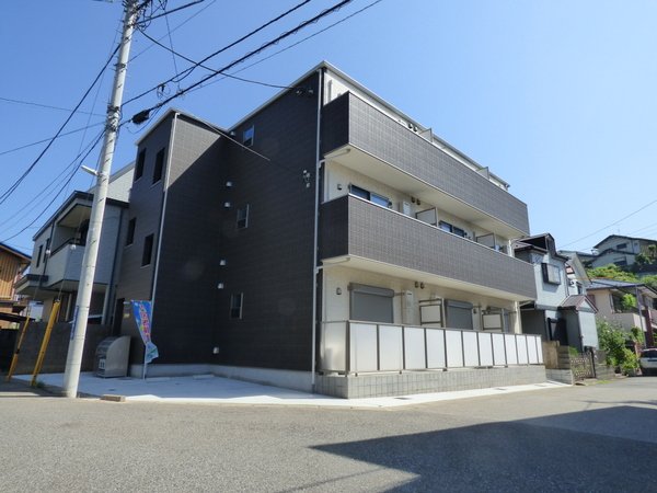 建物外観　不在時便利な宅配ボックス付き★