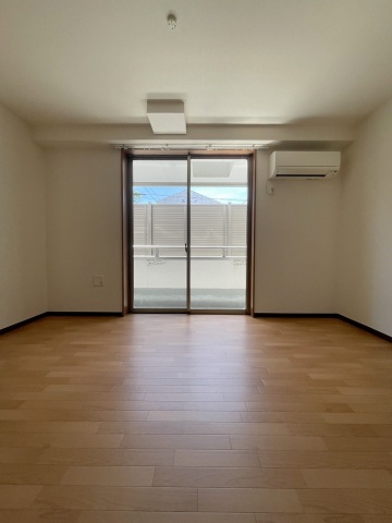その他部屋・スペース　西向きで明るい洋室