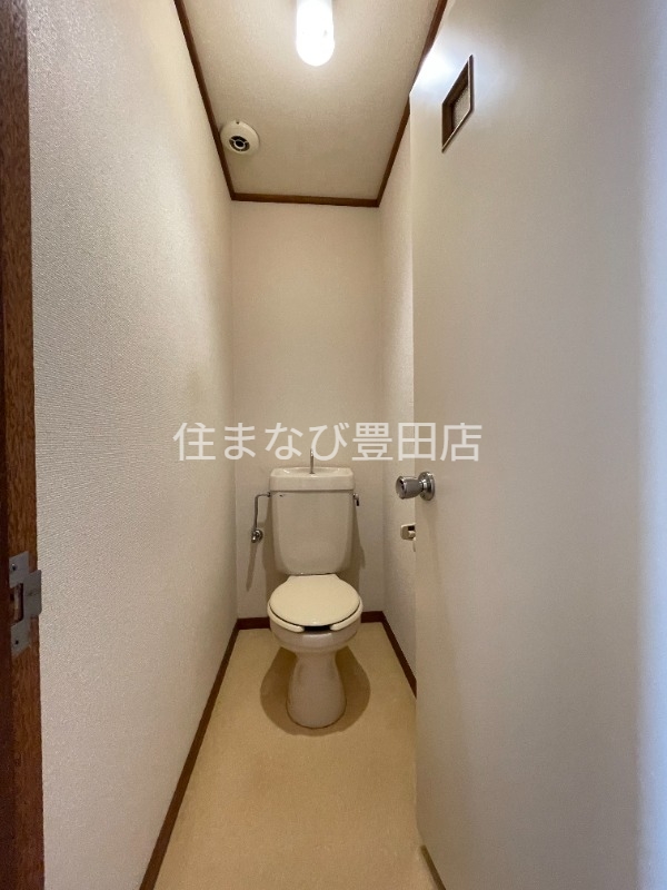 ＪＲ東海道本線 東刈谷駅 徒歩9分 2階建 築38年のトイレ写真