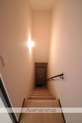 ＪＲ中央線 武蔵境駅 徒歩7分 2階建 築16年の玄関写真