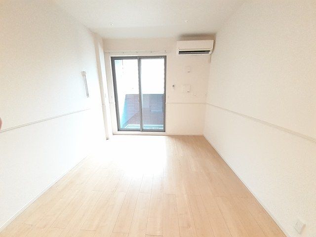 プランドールIIの居間写真