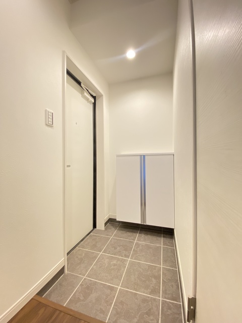 玄関　お部屋が直接見えない玄関レイアウト！