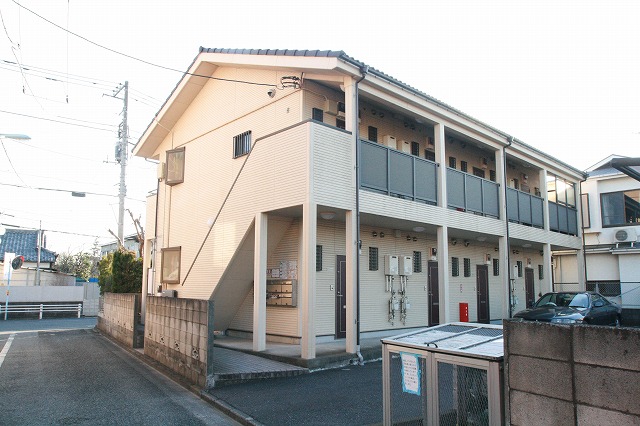 建物外観　全室南向きの2階建てのアパートです