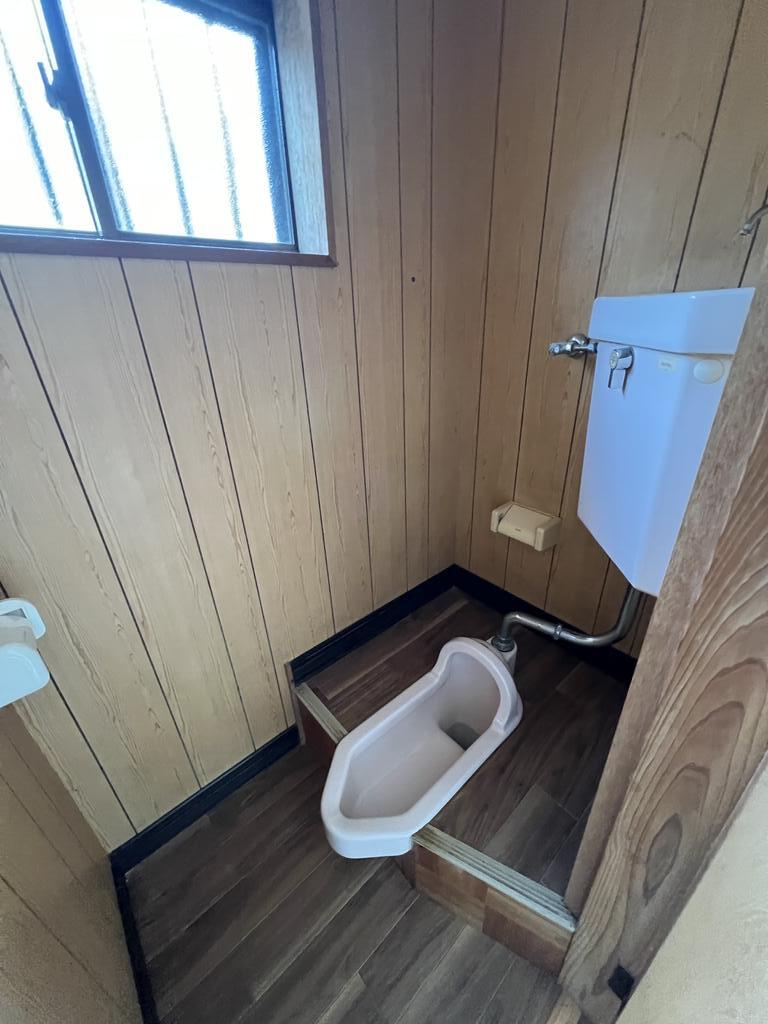 早野戸建てのトイレ写真