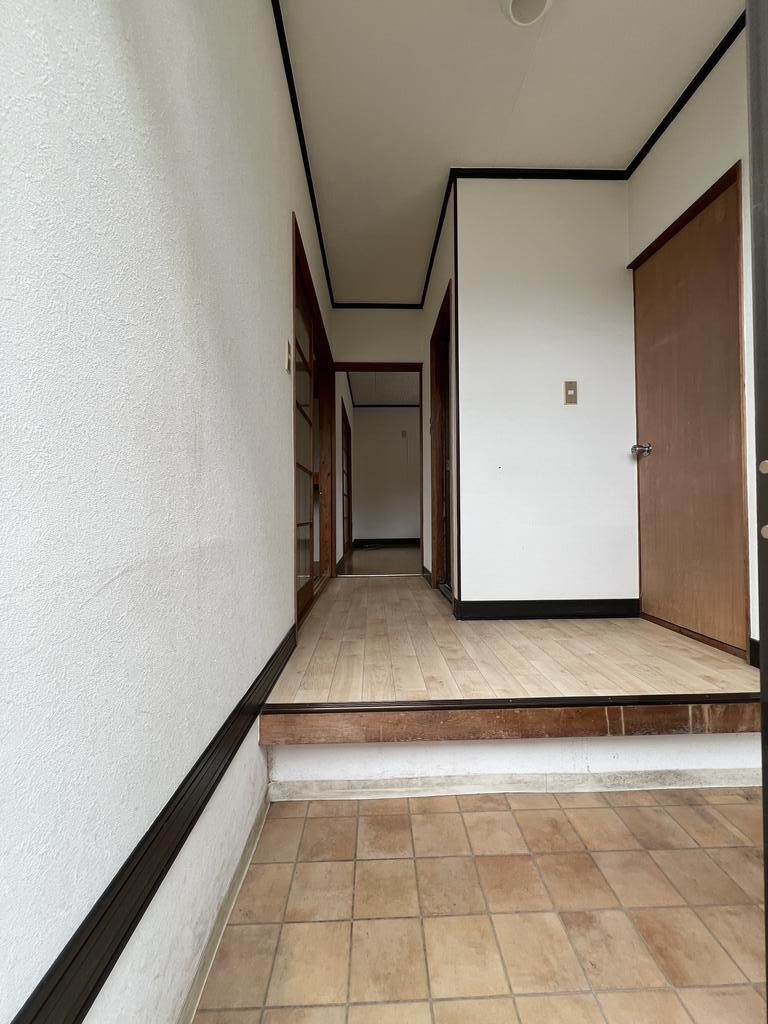 早野戸建ての玄関写真