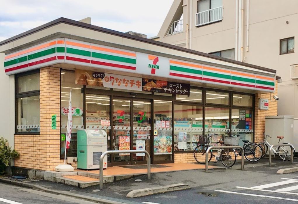 コンビニ　セブンイレブン荻窪四面道東店（コンビニ）まで377m