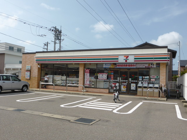 コンビニ　セブンイレブン野々市高橋町店（コンビニ）まで306m