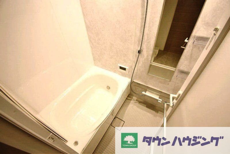 【新宿区西新宿のマンションのバス・シャワールーム】