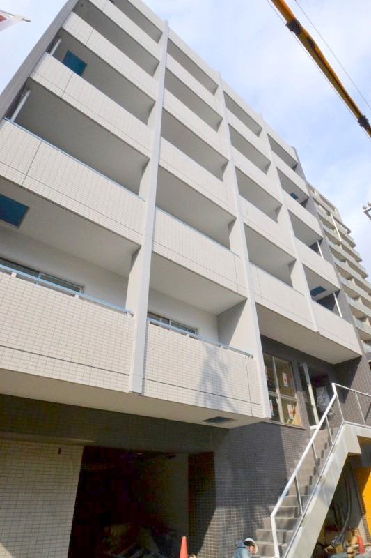 広島市中区平野町のマンションの建物外観