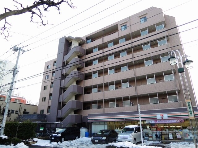 コンビニ　セブンイレブン板橋南常盤台1丁目店（コンビニ）まで246m