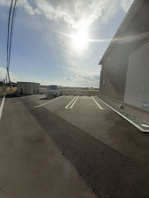 【大崎市古川米倉のアパートの駐車場】