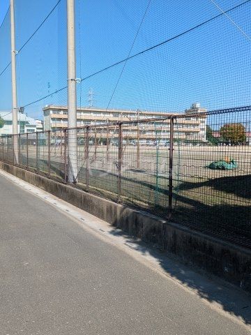 中学校　上尾東中学校（中学校）まで1011m