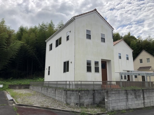 高松山貸家　はるの建物外観