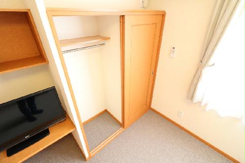 居室・リビング　豊富な収納スペースあり！スッキリと整理が出来ます。