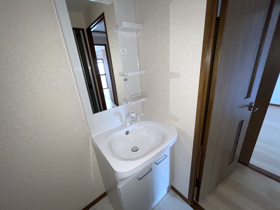 洗面設備　※別部屋の写真です