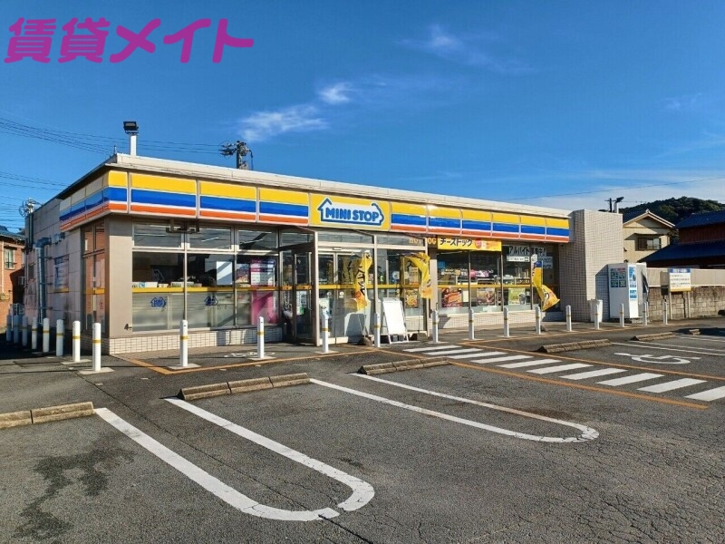 コンビニ　ミニストップ伊勢辻久留店（コンビニ）まで1923m