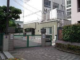 中学校　目黒第十一中学校（中学校）まで190m