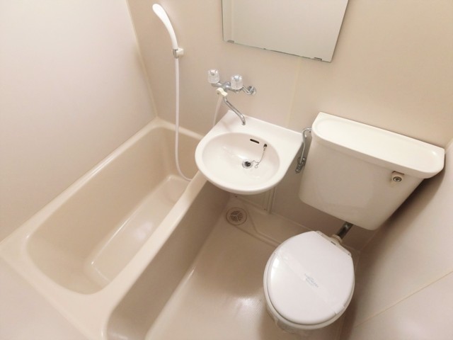 バス・シャワールーム　お掃除簡単ユニットバス