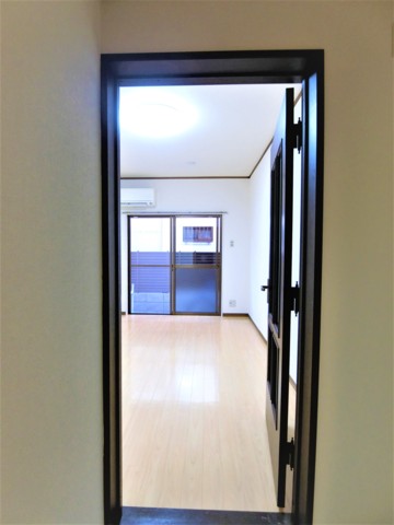 その他部屋・スペース　居室との間にドアがあり玄関からは見えません