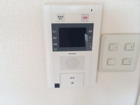 【尼崎市武庫町のマンションのセキュリティ】