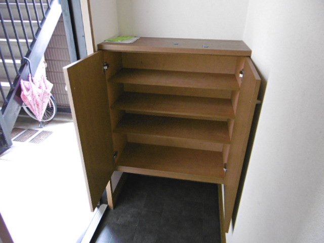 庭　明るい玄関です