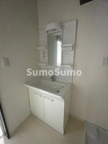 洗面設備　脱衣スペースもあります