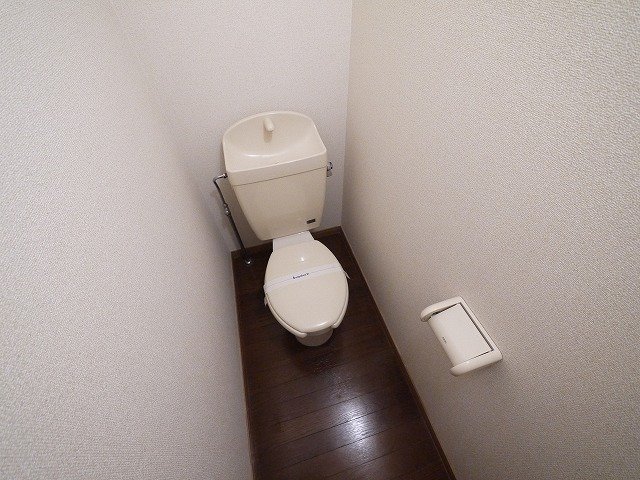 トイレ　落ち着いたトイレです