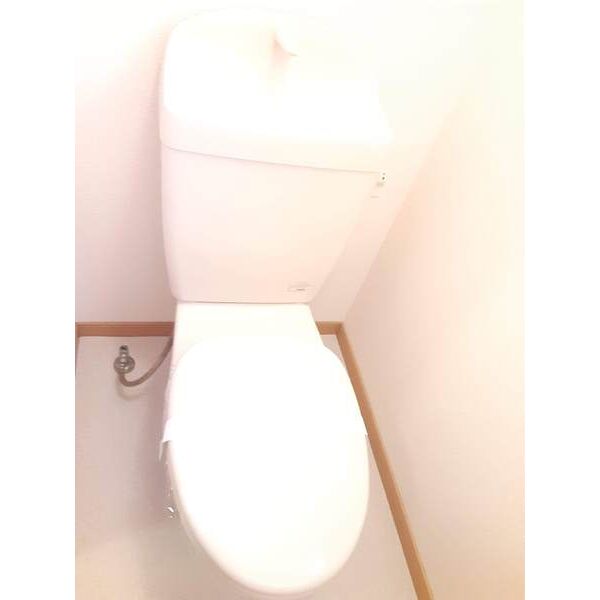 トイレ　写真は１０１号室（参考写真）