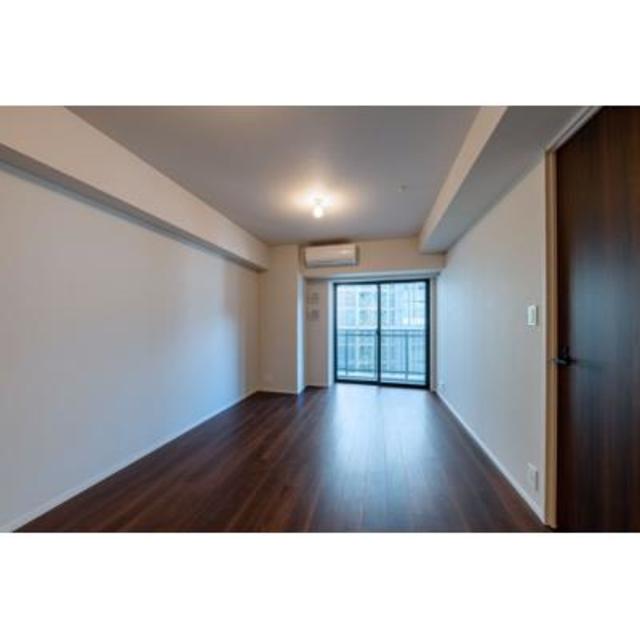 居室・リビング　同マンション別部屋参照。