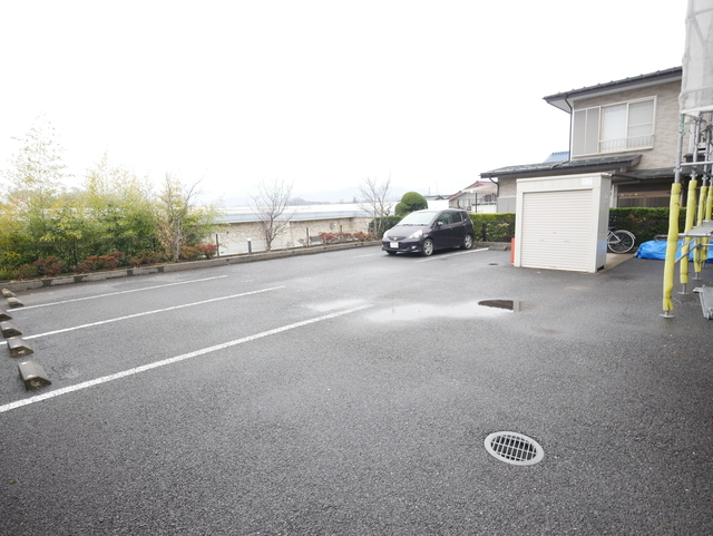 駐車場　★敷地内に駐車場がございます★