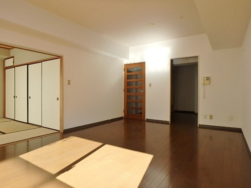 居室・リビング　図面と現状に相違がある場合には現状を優先