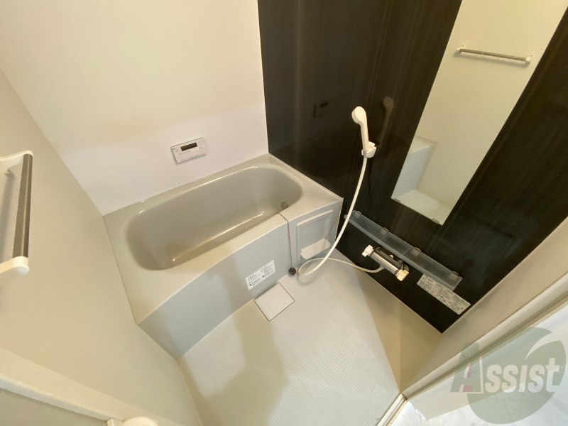 バス・シャワールーム　お風呂になります。一日の疲れを癒してくださいね。