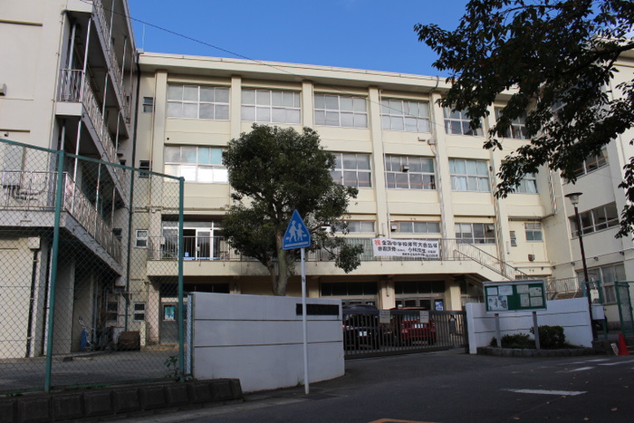 中学校　玉縄中学校（中学校）まで730m