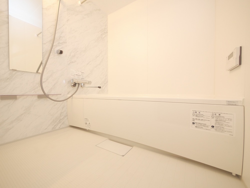 バス・シャワールーム　清潔感のあるバスルーム☆