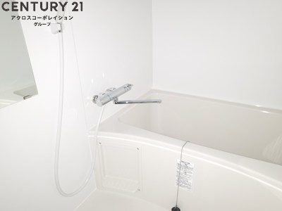 バス・シャワールーム　シンプルなユニットバスです