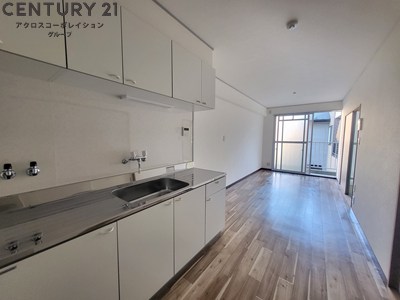 居室・リビング　和室と合わせて使用可能な広々LDK