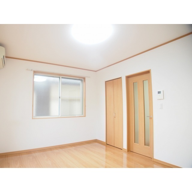 その他部屋・スペース　洋室を別角度から