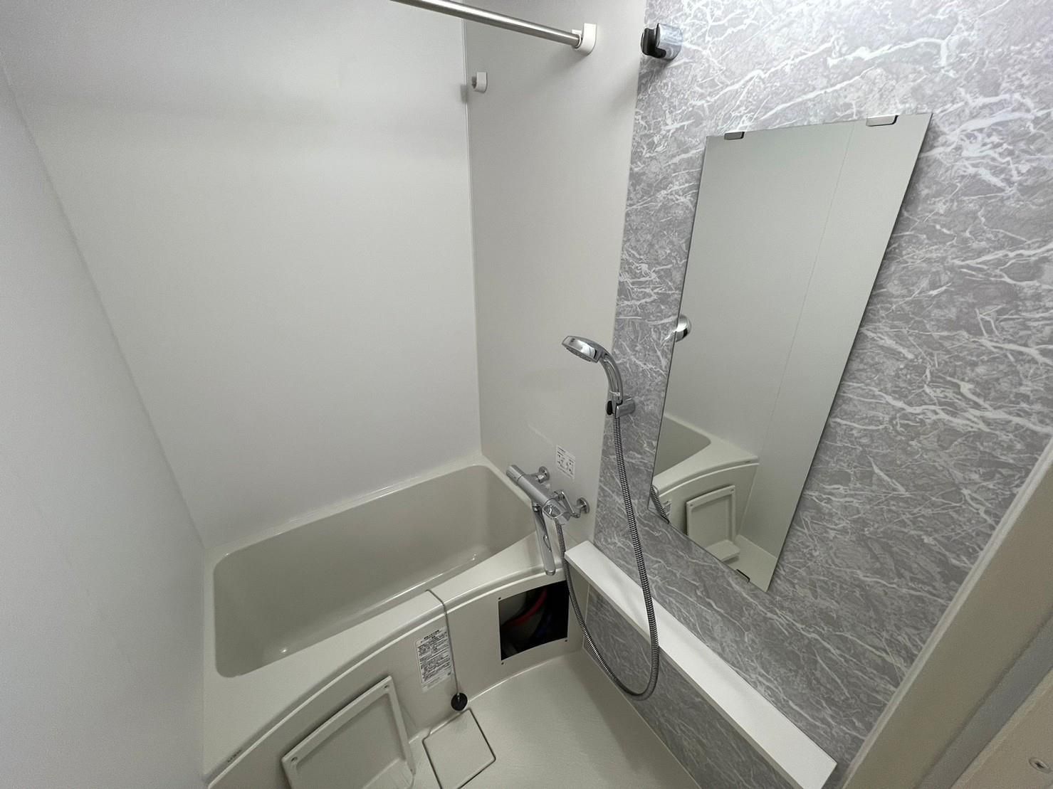 バス・シャワールーム