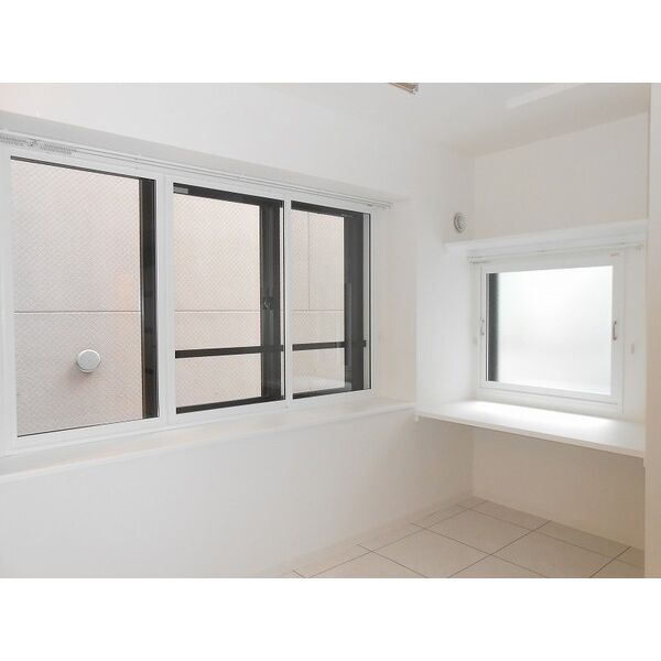 居室・リビング　★人気築浅デザイナーズMS！★この立地でこの賃料は希少！