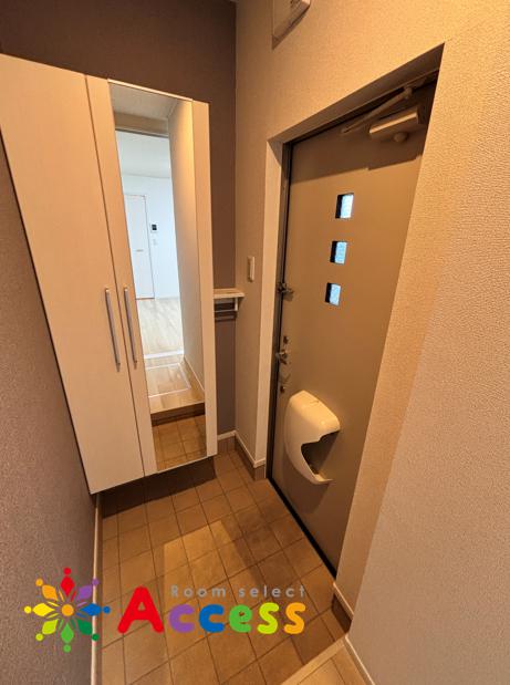 ヴィヴァーチェAの玄関写真