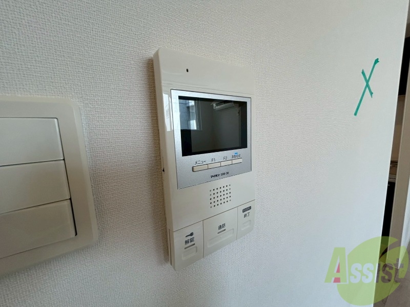 セキュリティ　ＴＶモニター付インターホンです。来客者の顔が見えるので安心！
