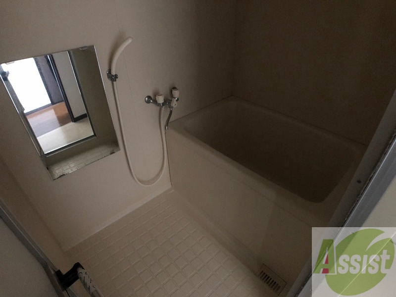 バス・シャワールーム　お風呂です。ゆっくりお風呂につかるのも体に良いですね～