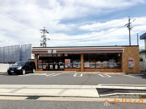 コンビニ　セブンイレブン（コンビニ）まで500m